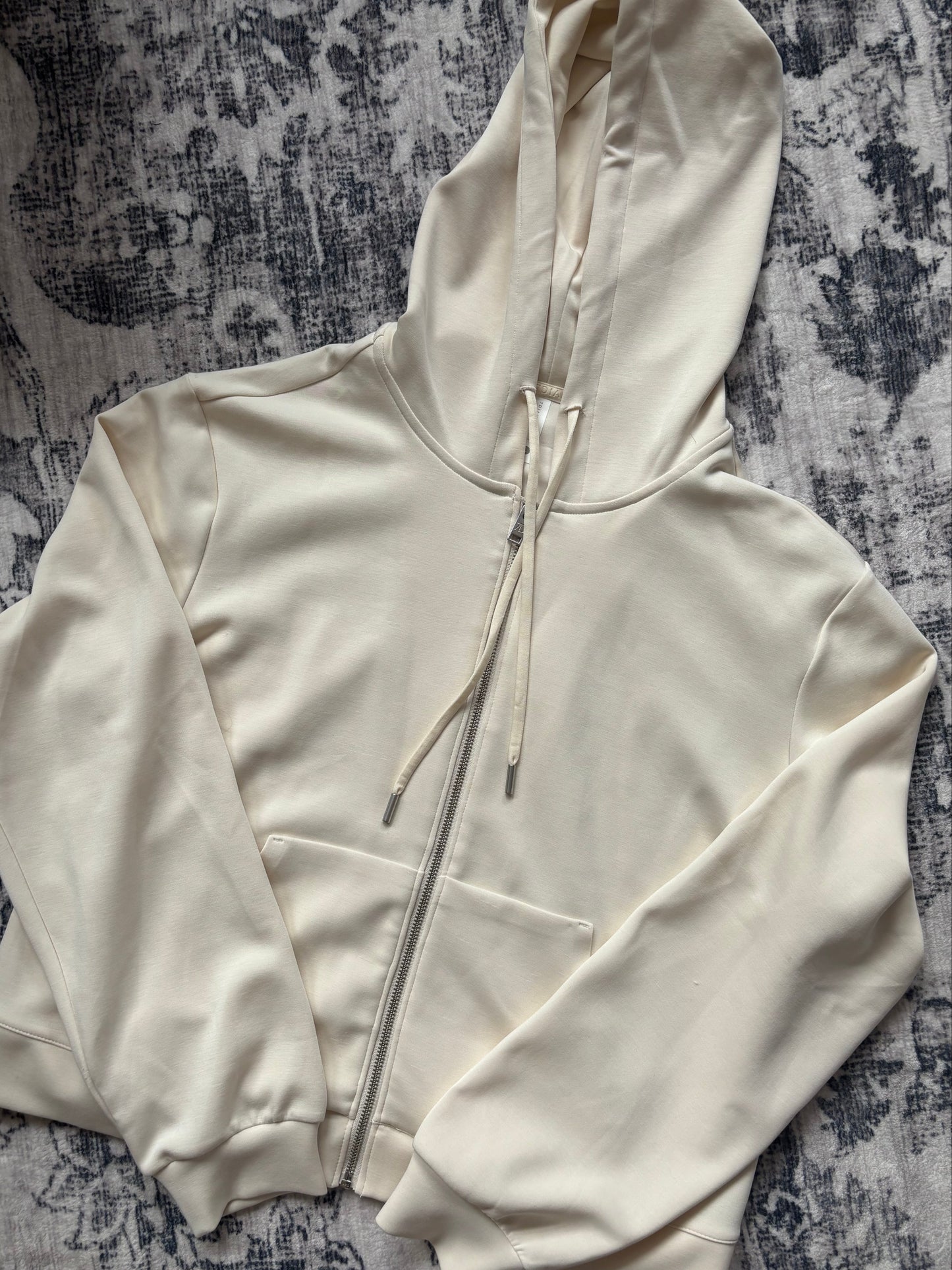 7 Diamonds: Women's Rev Full Zip Hoodie in Cream | Large (N187C8)