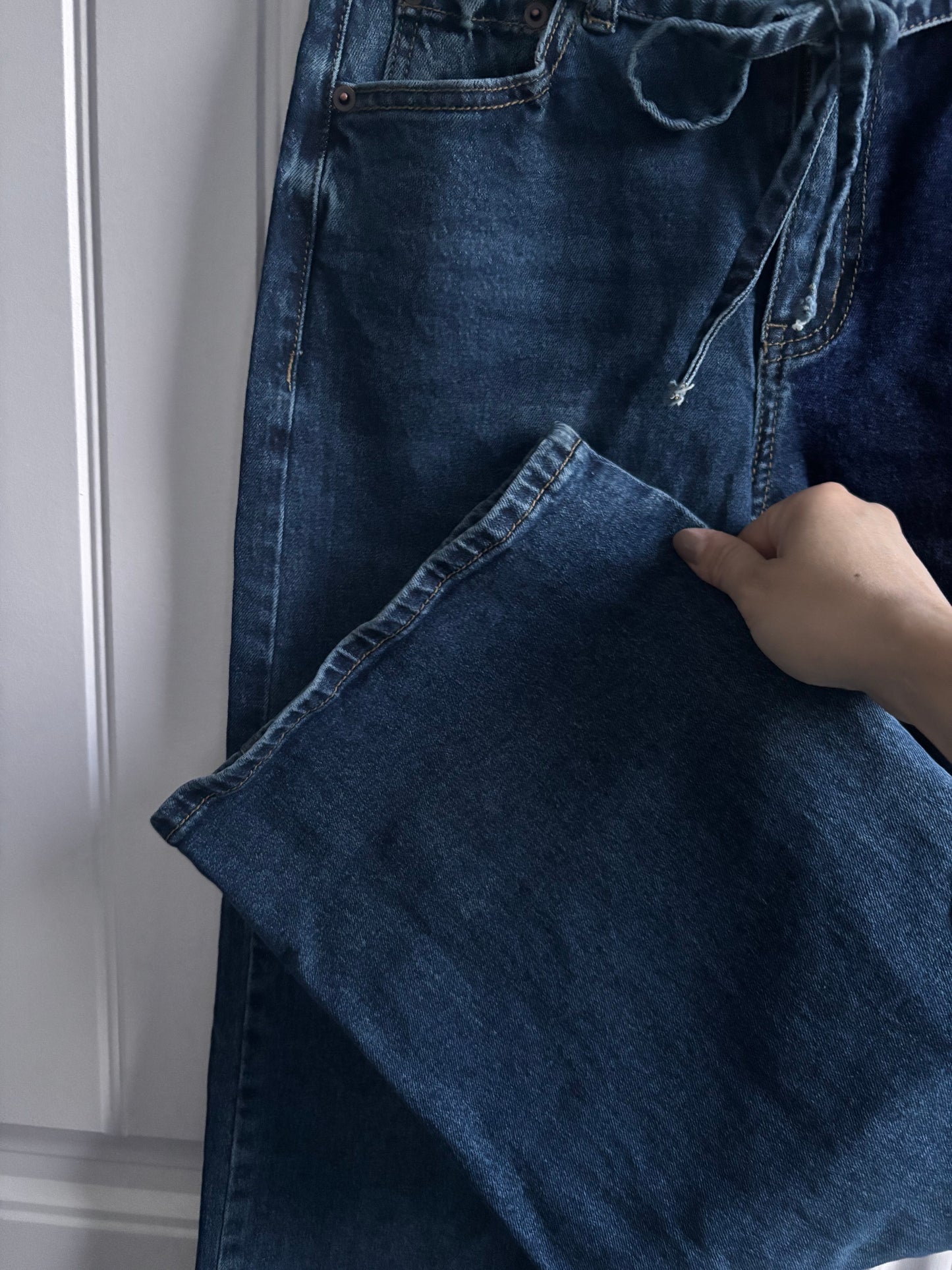Stories Be Told Belted Wide Leg Jeans | Sz 8 (fits like 26 or 27)