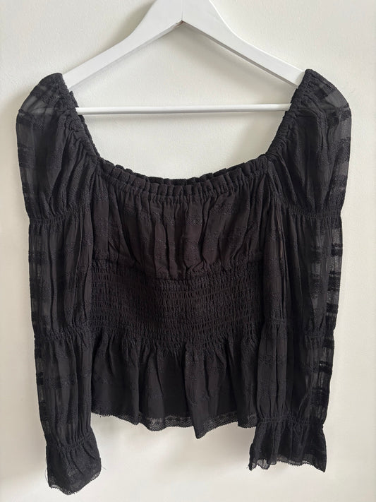 NWT Wilfred/ Aritzia Fable Off Shoulder Smocked Top | XXS