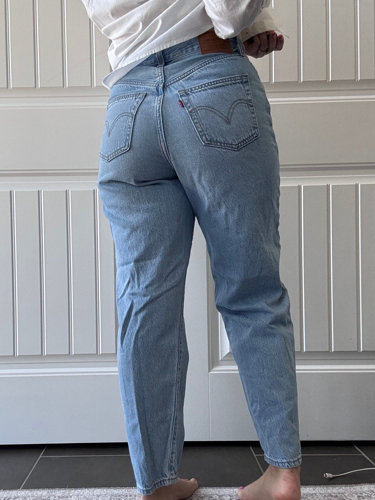 Levi's High Loose Taper Jeans Lighwash | Sz 28 (mom jeans)