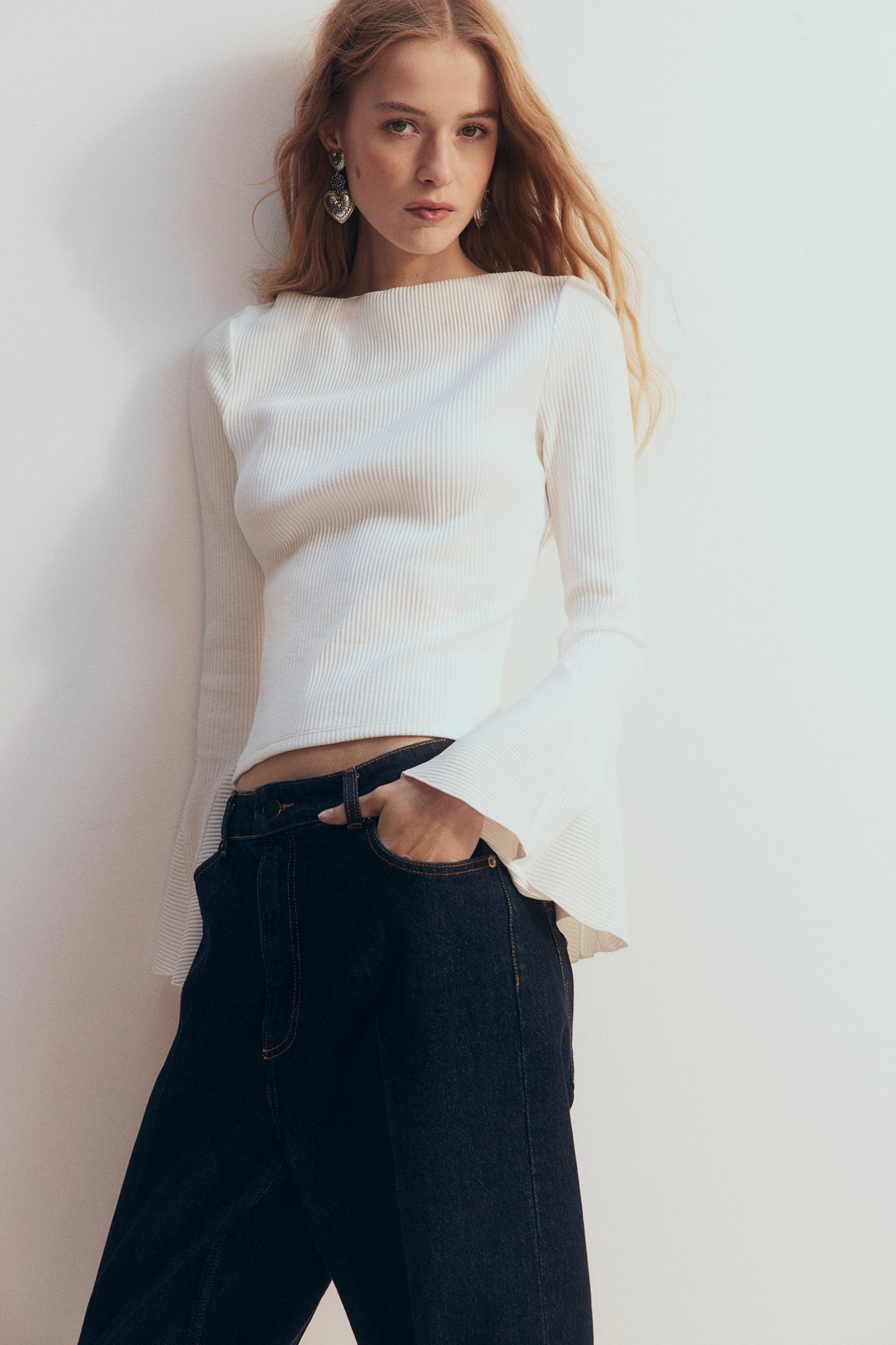 H&M Trumpet-Sleeved Ribbed Top | XLarge (N103N19)