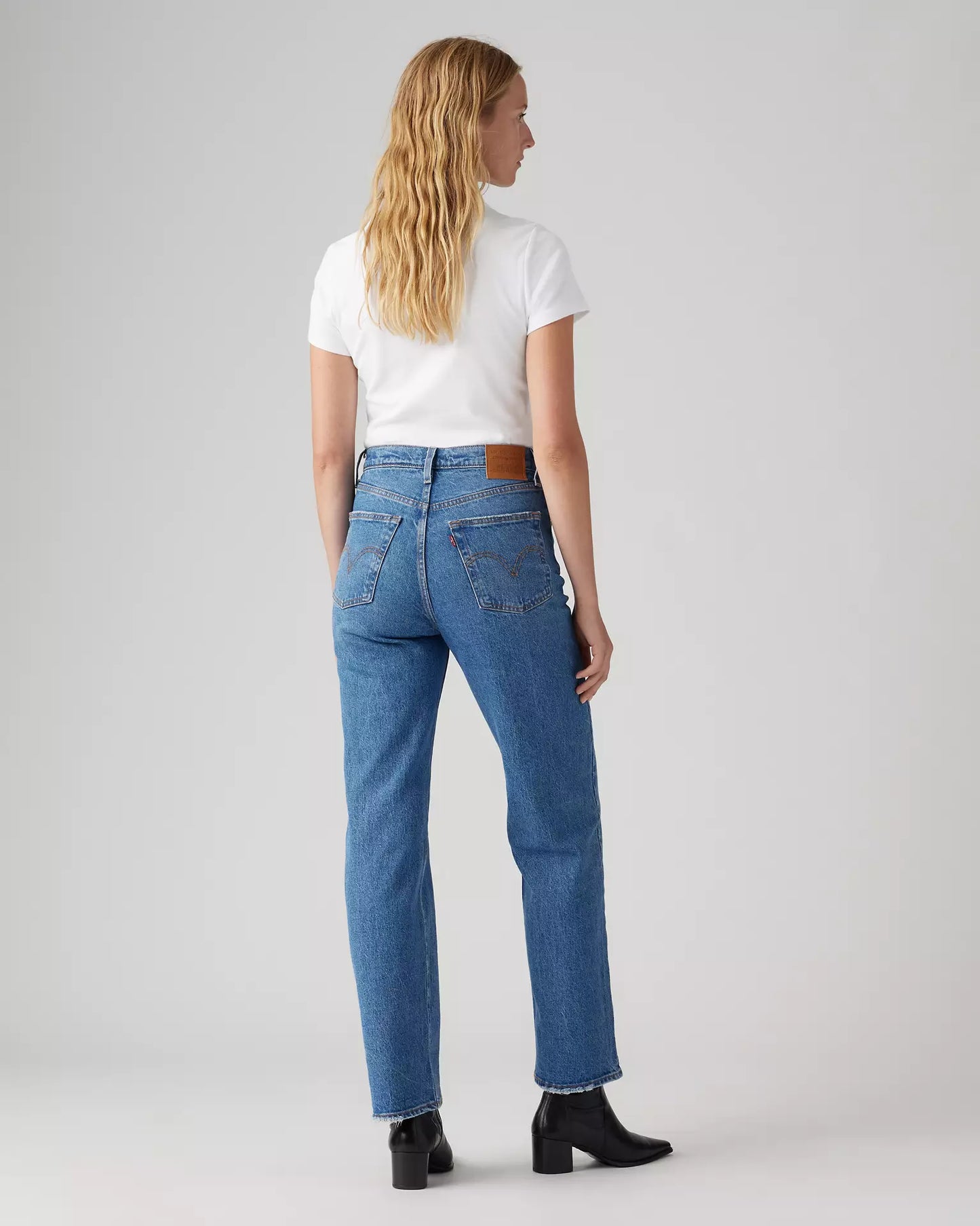 Levis Ribcage Straight Leg Jeans  | 32
