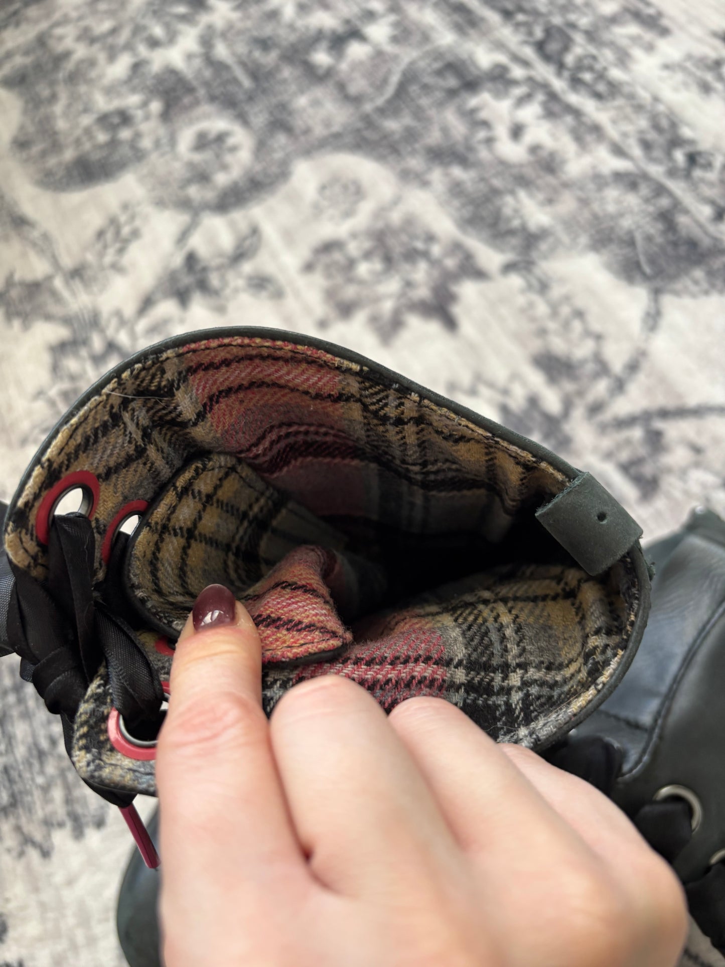 Dr Martin's 12 Eye Triumph 1914 Fold Over Boot | Sz 7.5 (38)