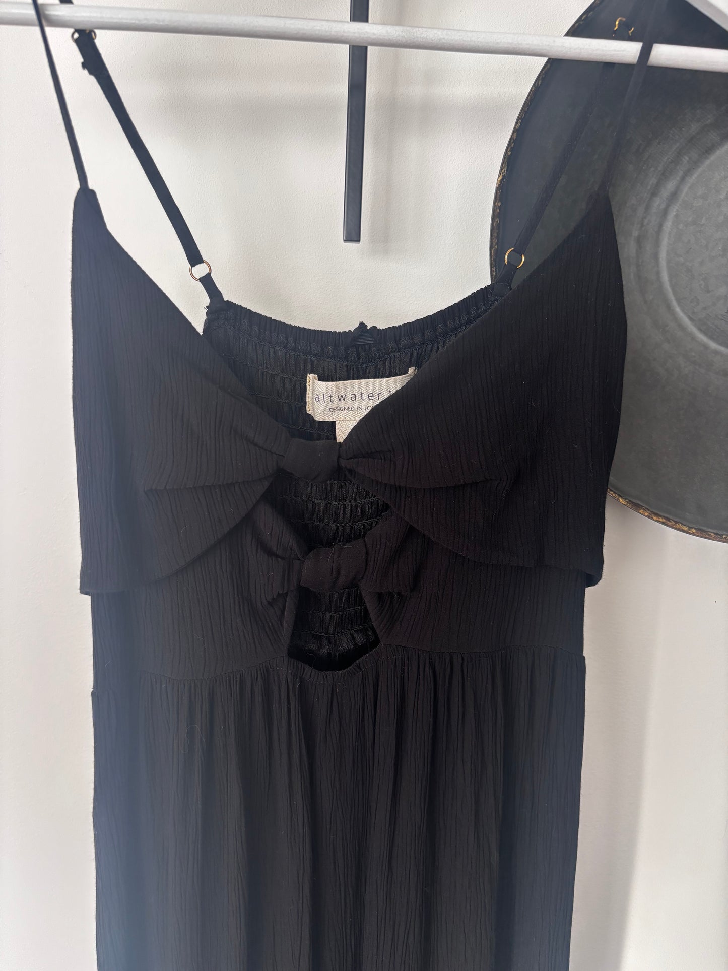 Saltwater Luxe Emmy Knotted Cutout Crinkle Dress | Sz Medium