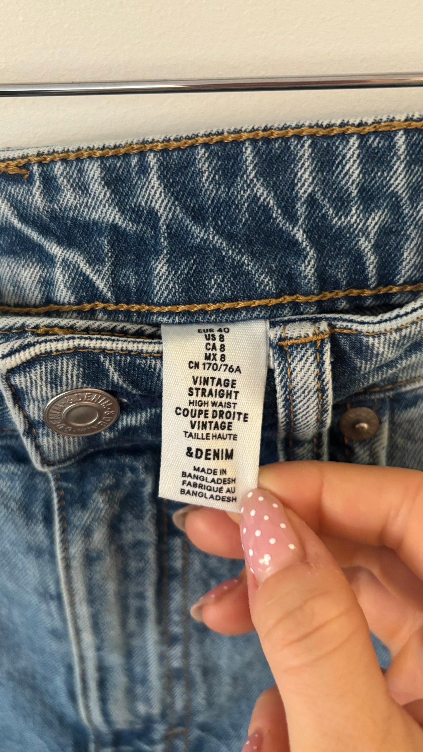 H&M Vintage HR Straight Jeans (Light/Med Wash) | Sz 8 (N28S20)