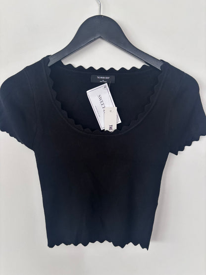 The Work Shop Scalloped Scoop Top | Sz Medium