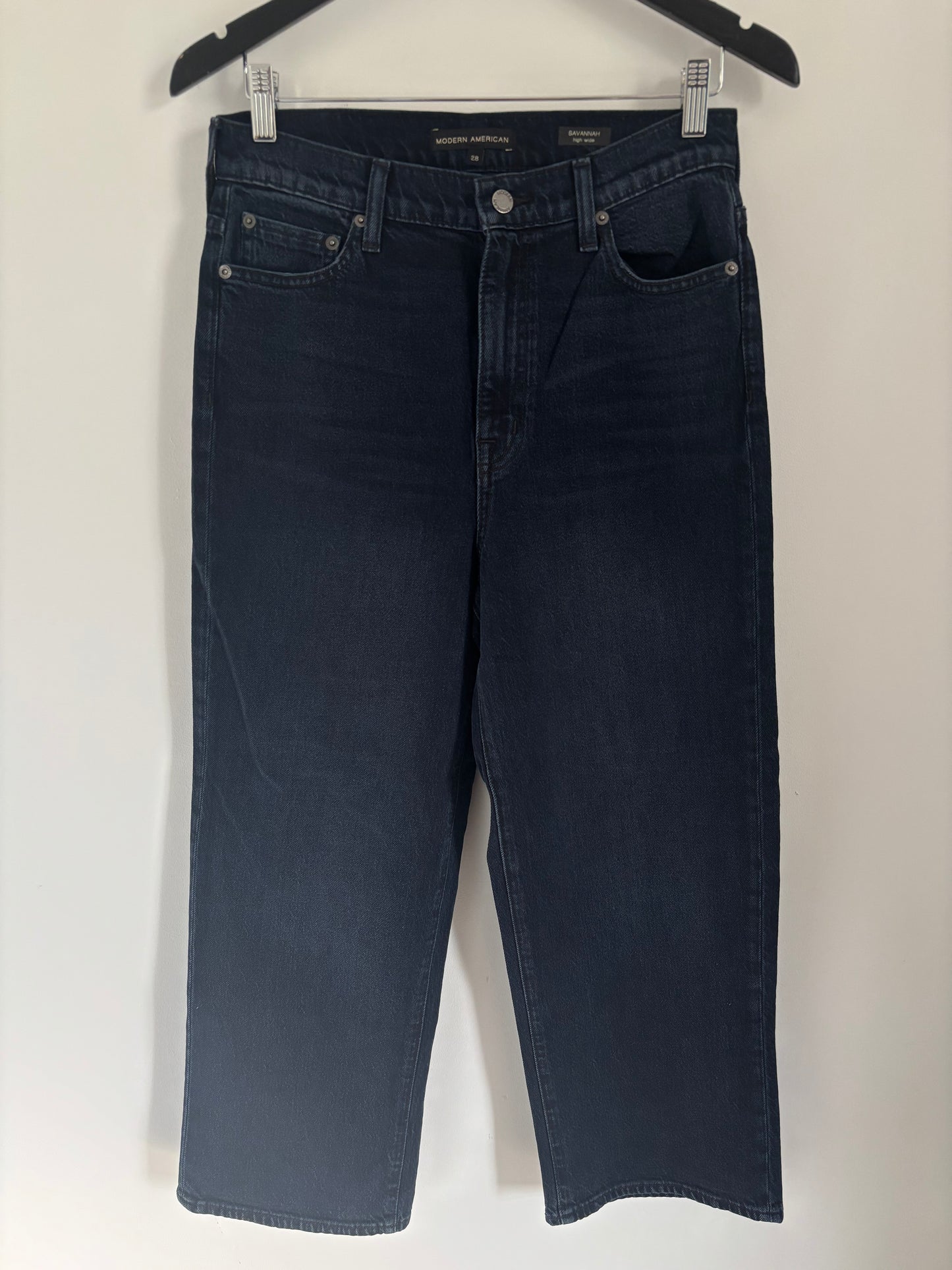 Modern American NWT Savannah Wide Crop | 28