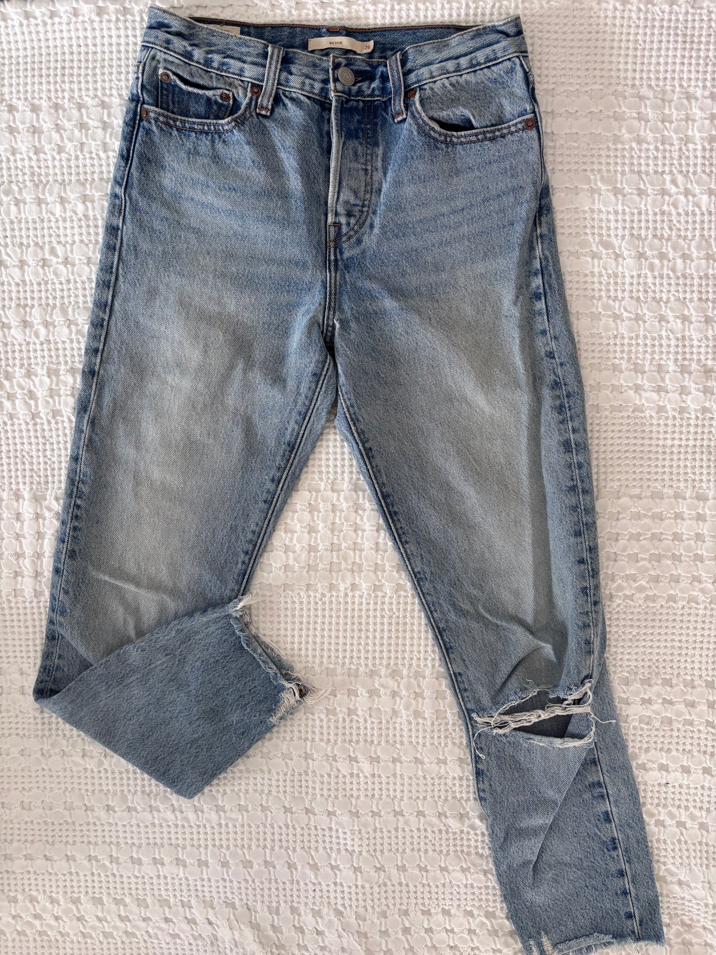 Levi's Wedgie Distressed Denim  | Sz 26 (may fit like 25) (M151S2)