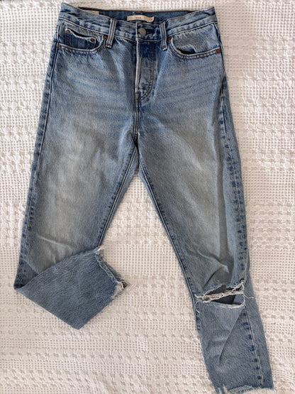 Levi's Wedgie Distressed Denim  | Sz 26 (may fit like 25) (M151S2)