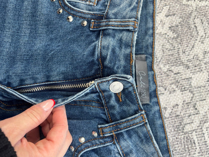 Calie 1850 Studded Blue HR Jeans | Sz 7 (fit like 26/27)