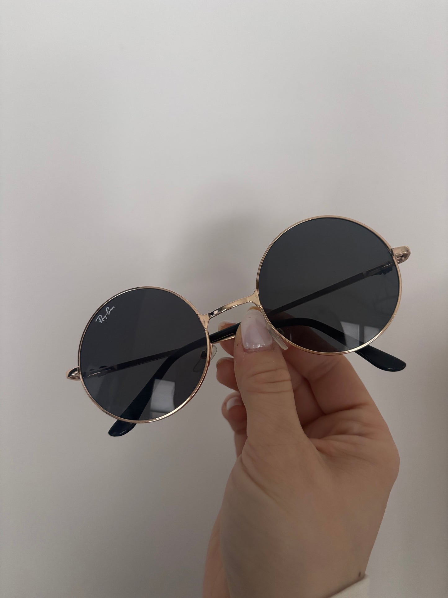 Ray Ban Metal Round Sunglasses Gold/Black