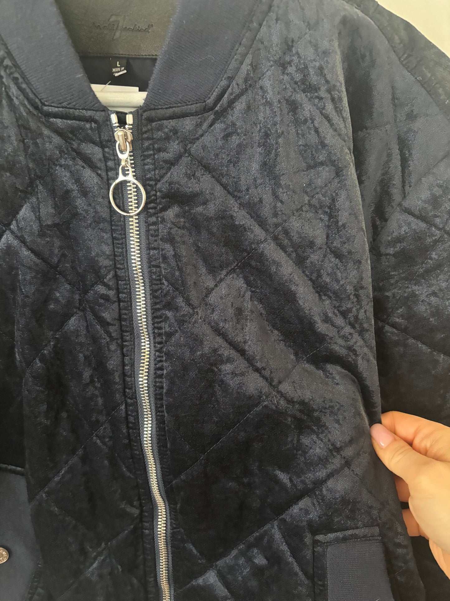 7 For All Mankind Dark Blue Velvet Quilted Bomber Jacket | Sz Large (Medium to large)(J139E13)