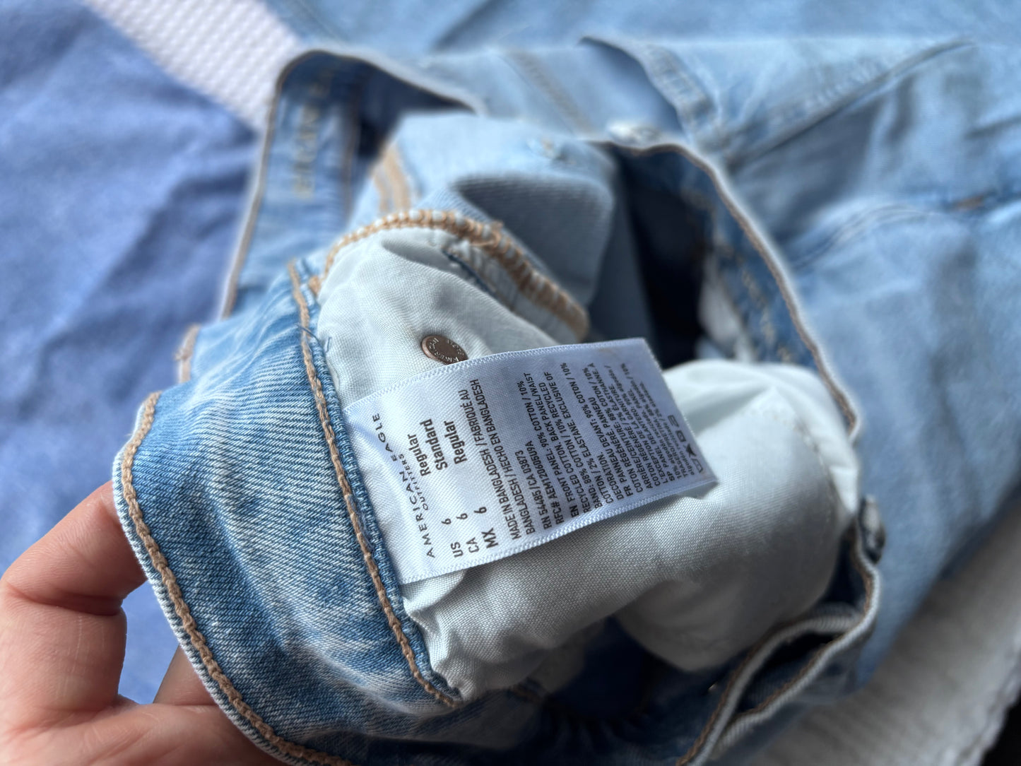 AE Dreamy Drape Strigid Low-Rise Ultra Wide-Leg Jean | Sz 6 (M59W2)