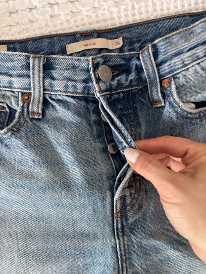 Levi's Wedgie Distressed Denim  | Sz 26 (may fit like 25) (M151S2)
