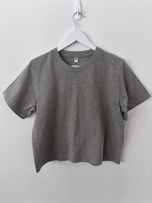 Uniqlo Grey NWT T Shirt | Sz Medium