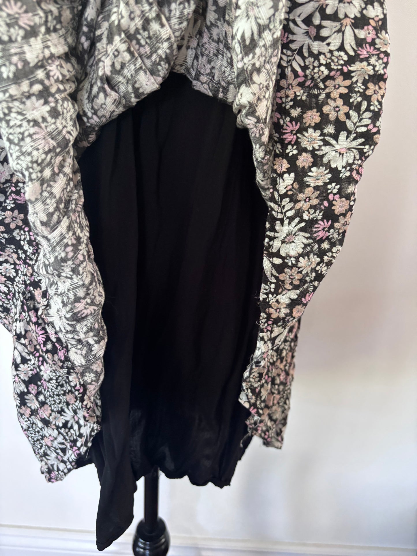 Saltwater Luxe Smocked Floral Mini Dress | Sz Medium (large)