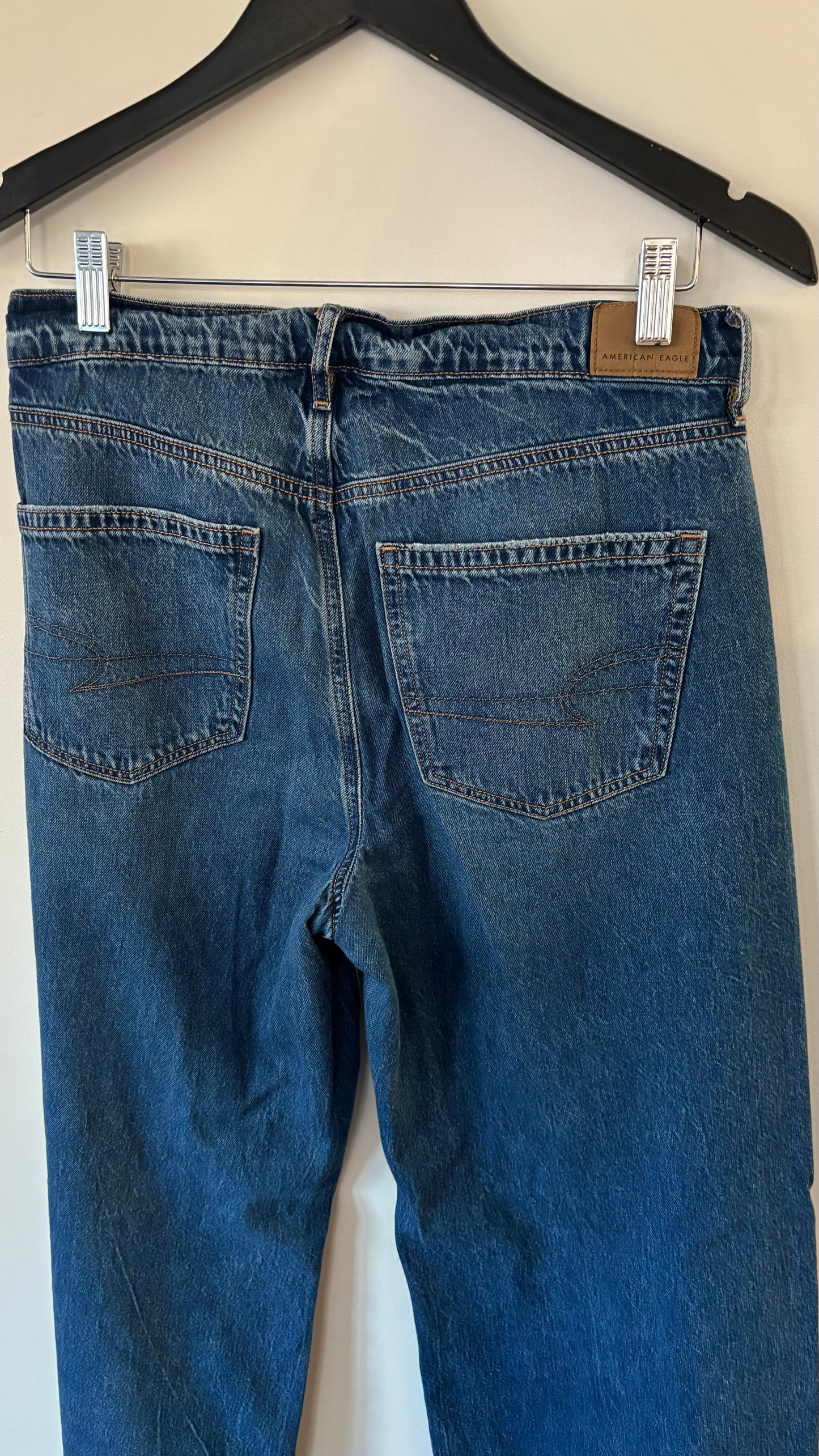 AE Super High Rise Baggy Wide Leg Jeans (Med/Dark wash)  | 8 (N24S20)