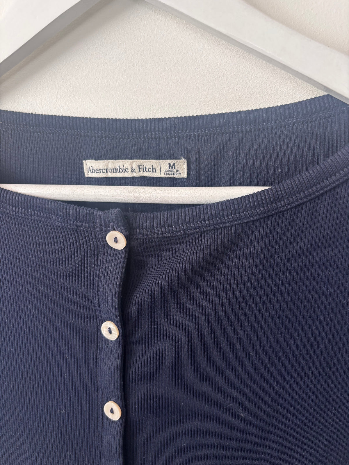 A&F Long-Sleeve Slash Button-Through Top in Navy | Sz Medium