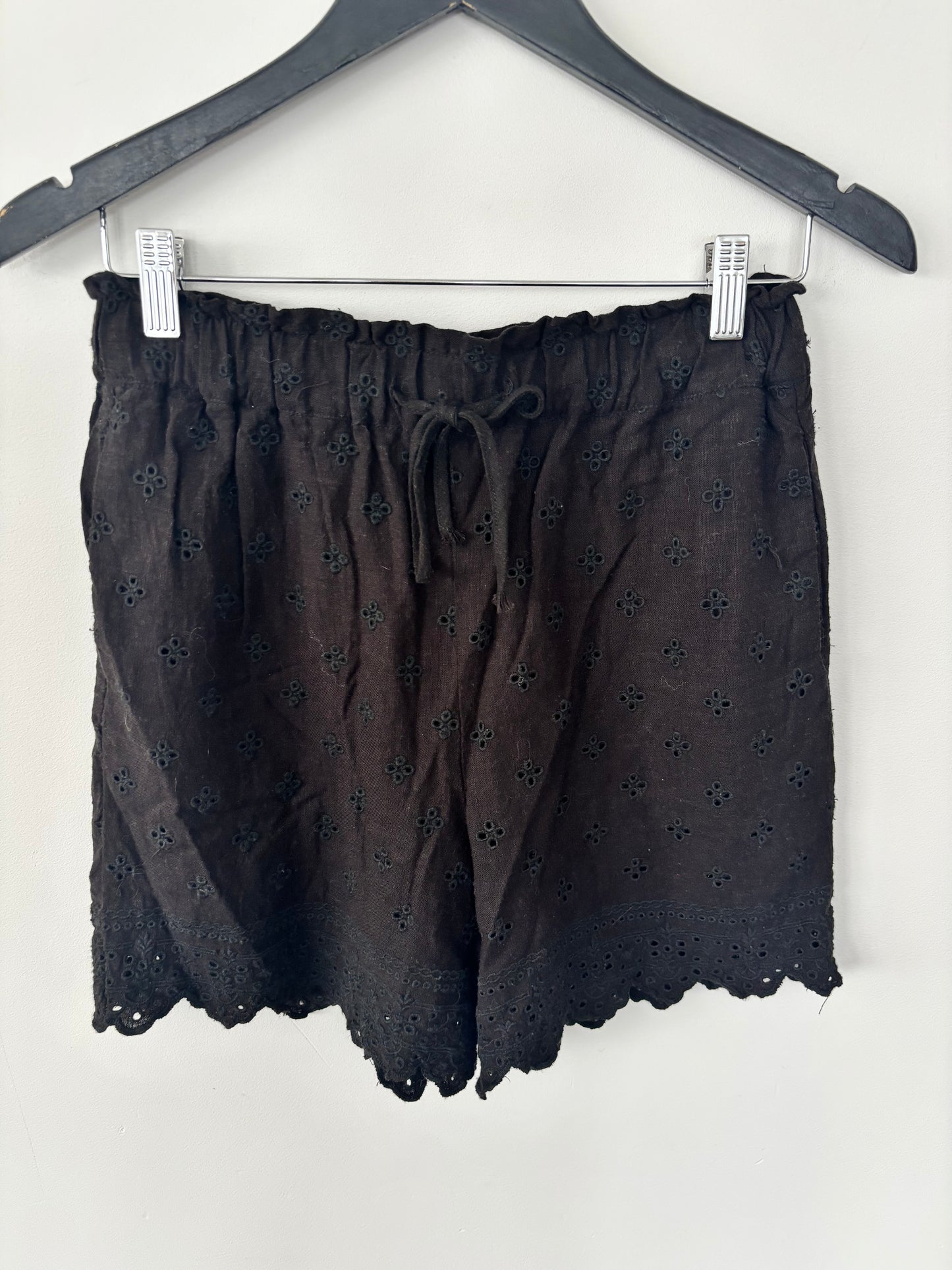 Dex Black Eyelet Shorts | Sz Small (AC1)