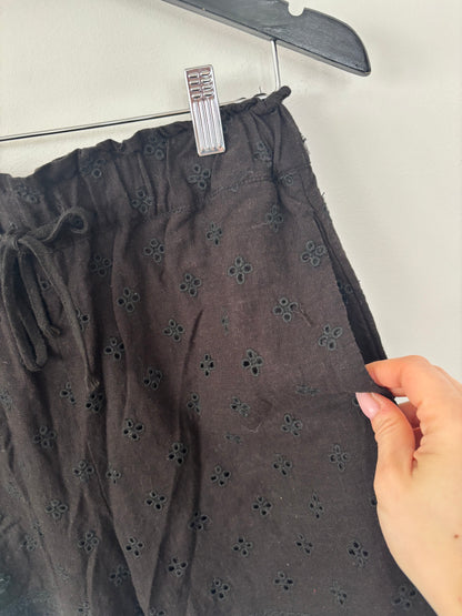 Dex Black Eyelet Shorts | Sz Small (AC1)