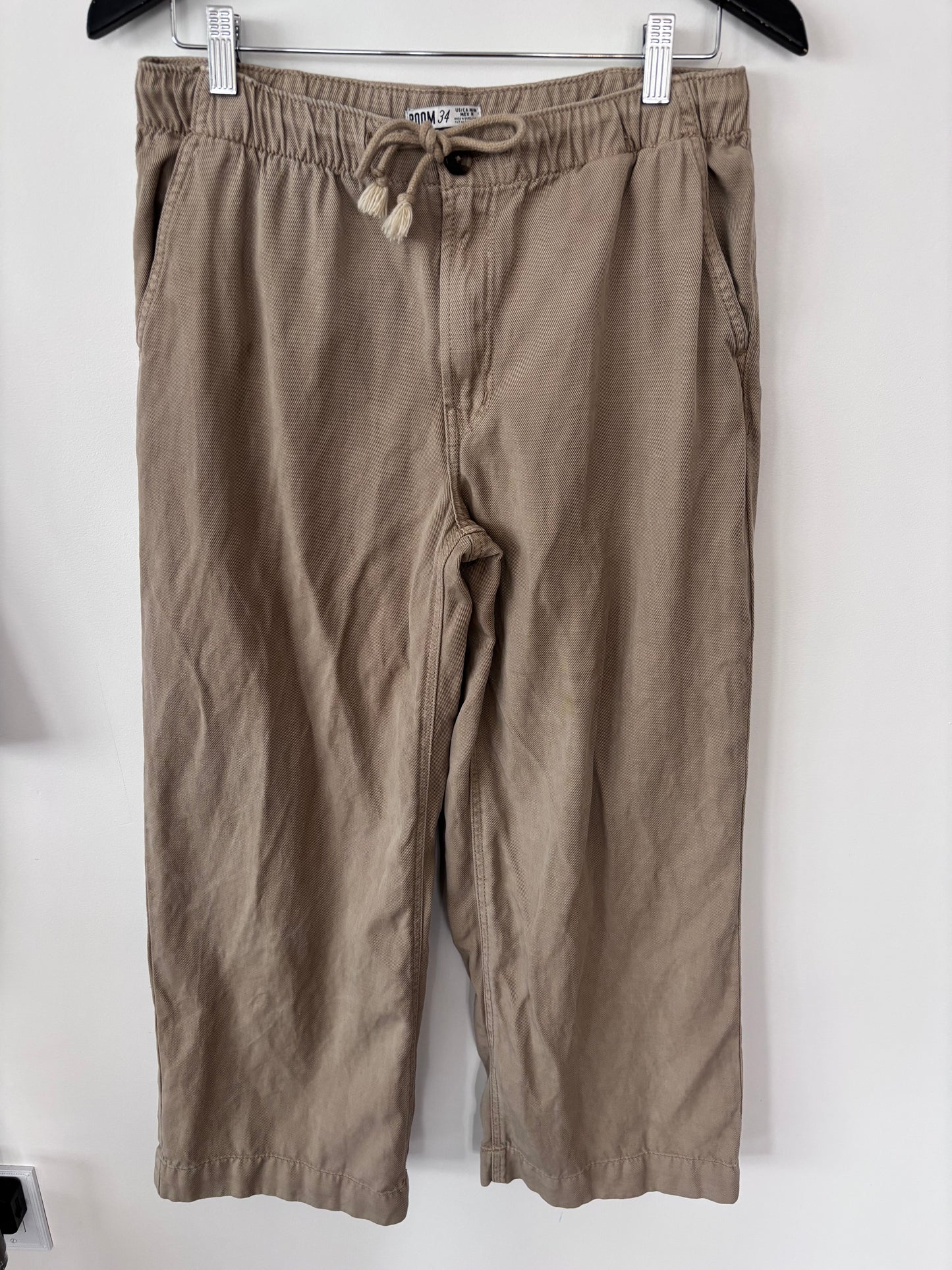 Room 34 Baggy Pants in Safari | Sz Medium