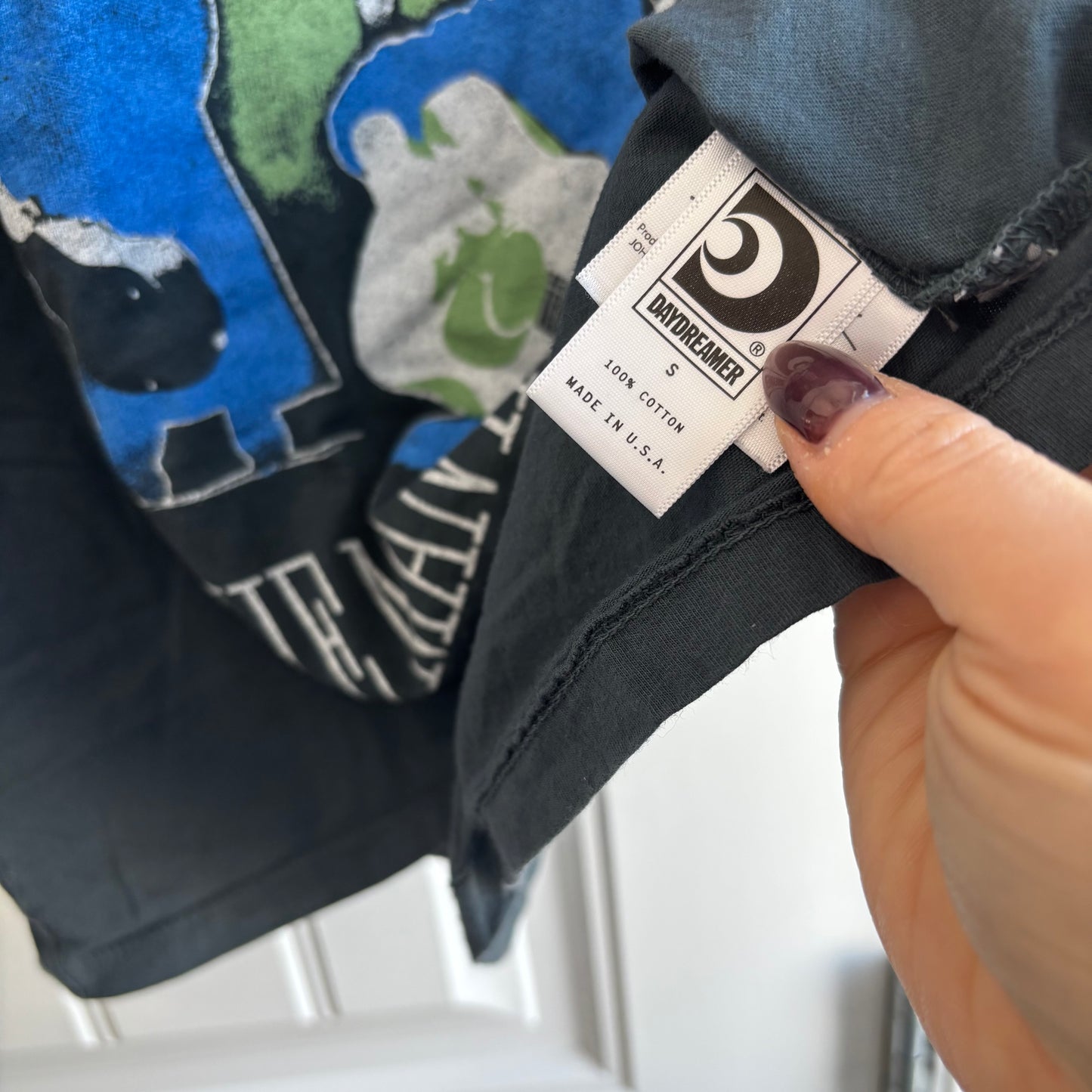 Daydreamer Johnny Cash A Man Comes Around Boyfriend Tee | Small