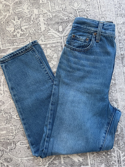 Levi's High Loose Taper Jeans Medium Blue-Wash | Sz 26 (mom jeans)