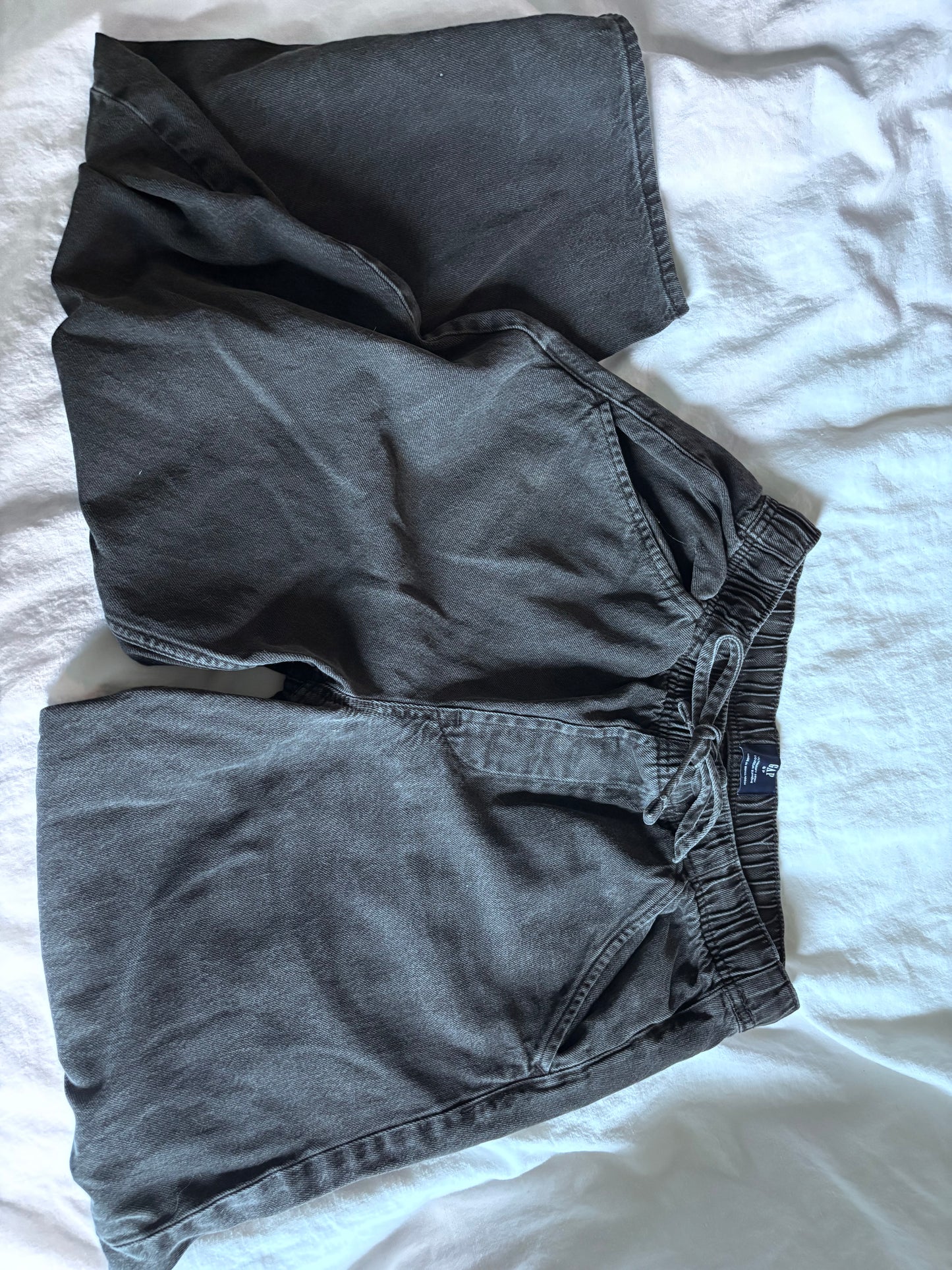 Mid Rise UltraSoft Easy Horseshoe Jeans | Sz Small (could fit medium)