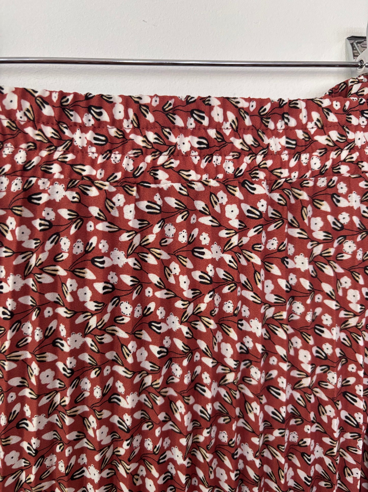 Max Studios Patterned Floral Skirt | Sz Large