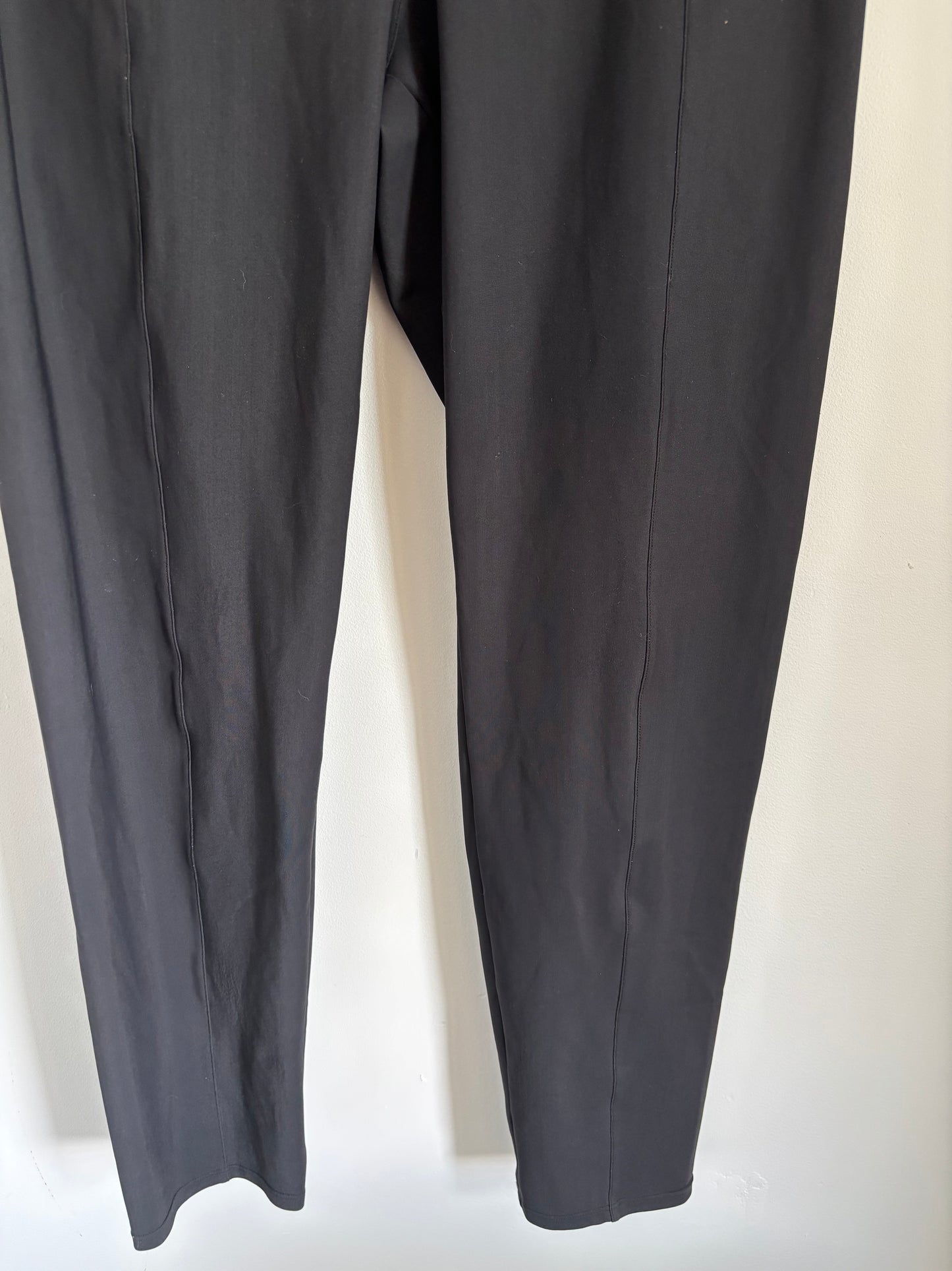 Lululemon Here to there HR 7/8 Pants | 10