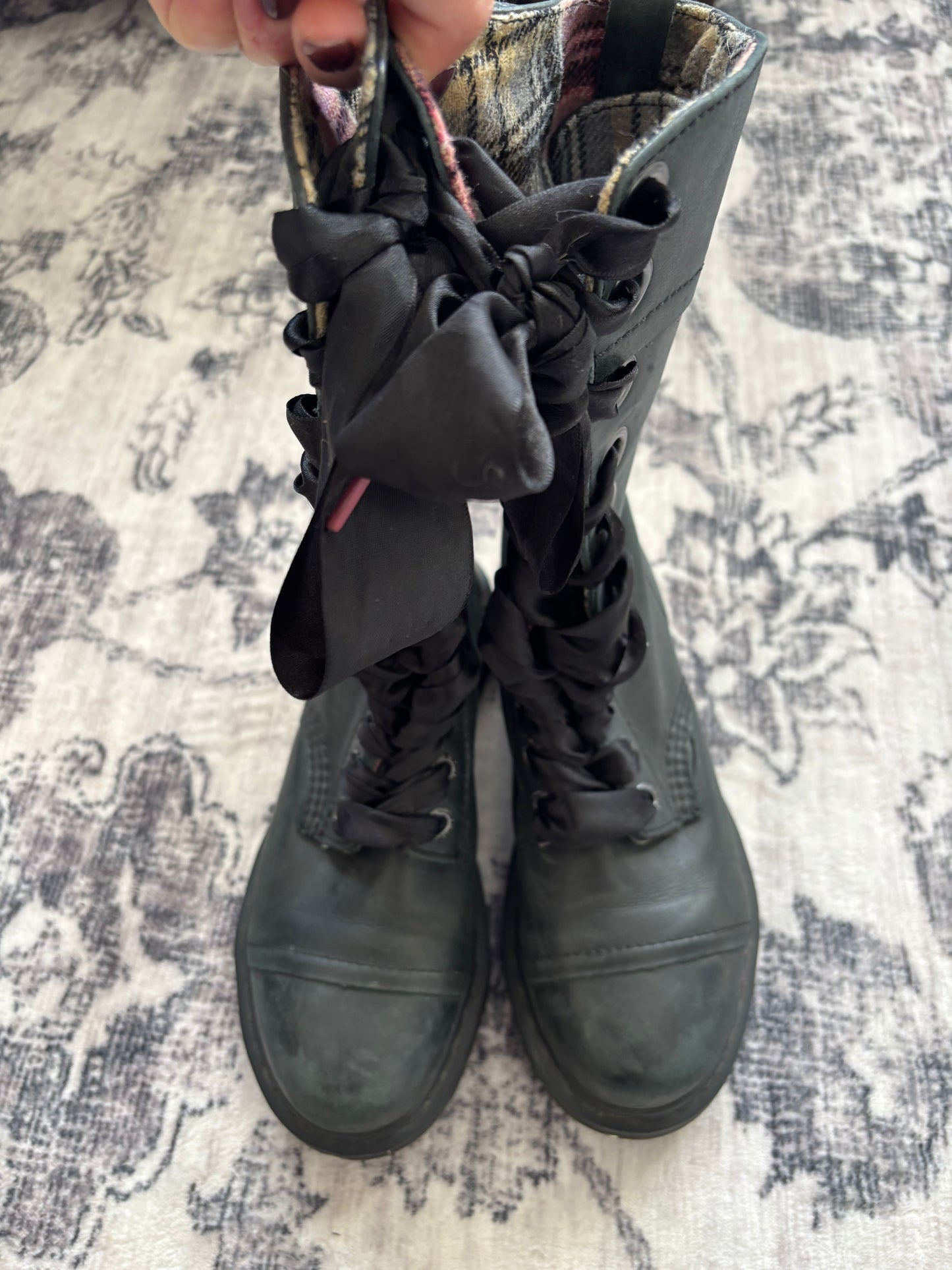 Dr Martin's 12 Eye Triumph 1914 Fold Over Boot | Sz 7.5 (38)