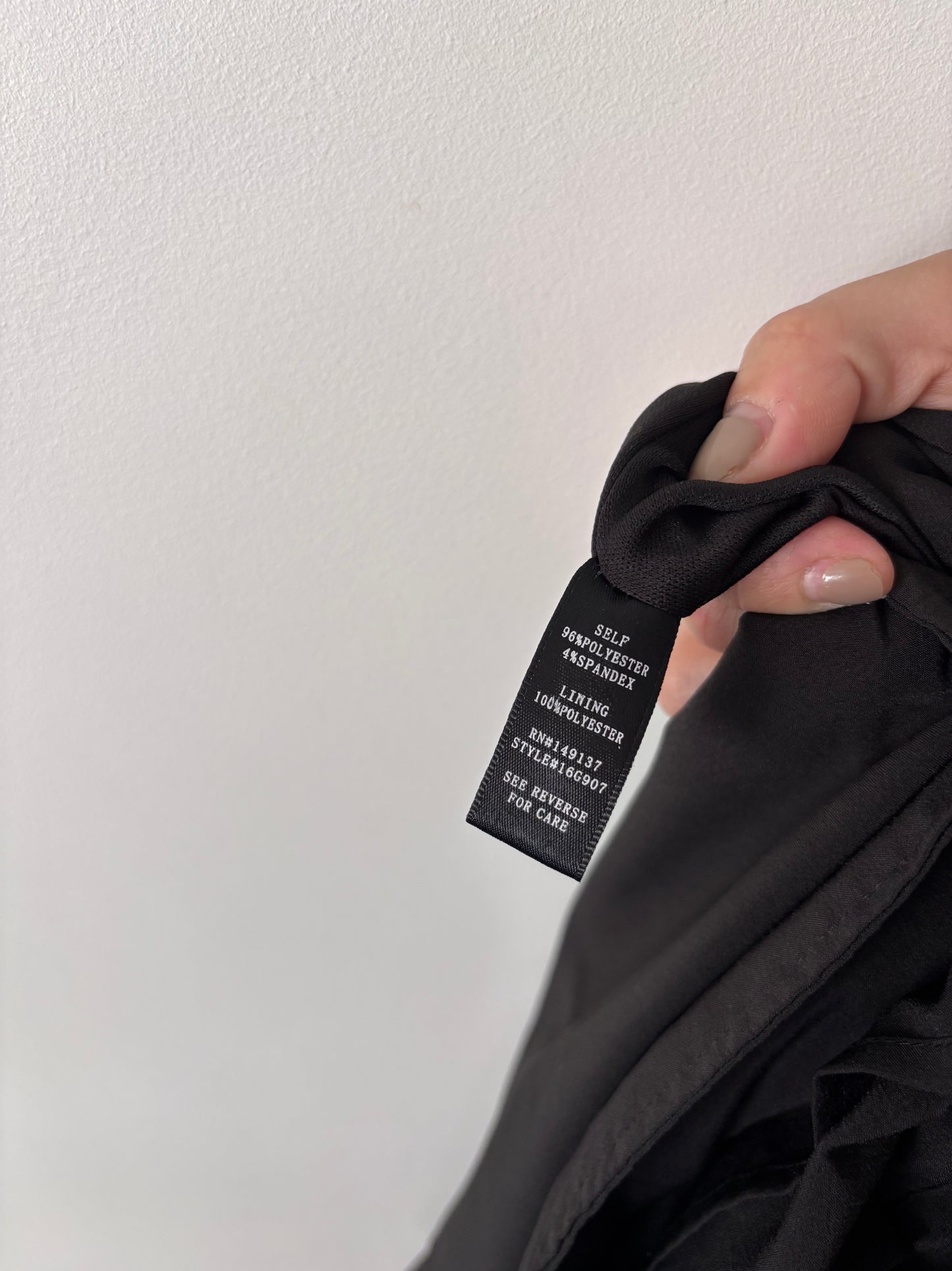 Mono B Black Cropped Pocket Tee Shirt | Sz M/L