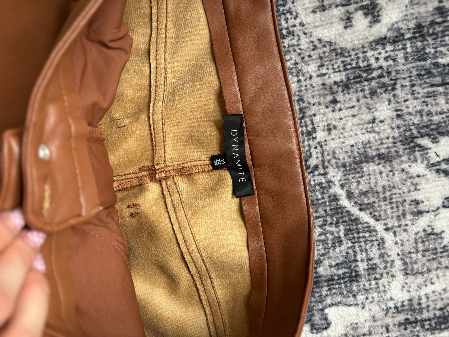 Dynamite Gisele Straight Leg Faux Leather Pants | 10 (N194C8)