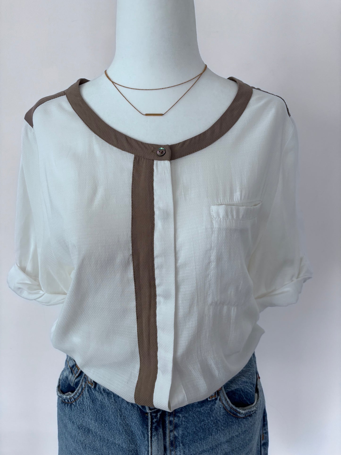 Covet Brown Trim Ivory Top | Sz Medium