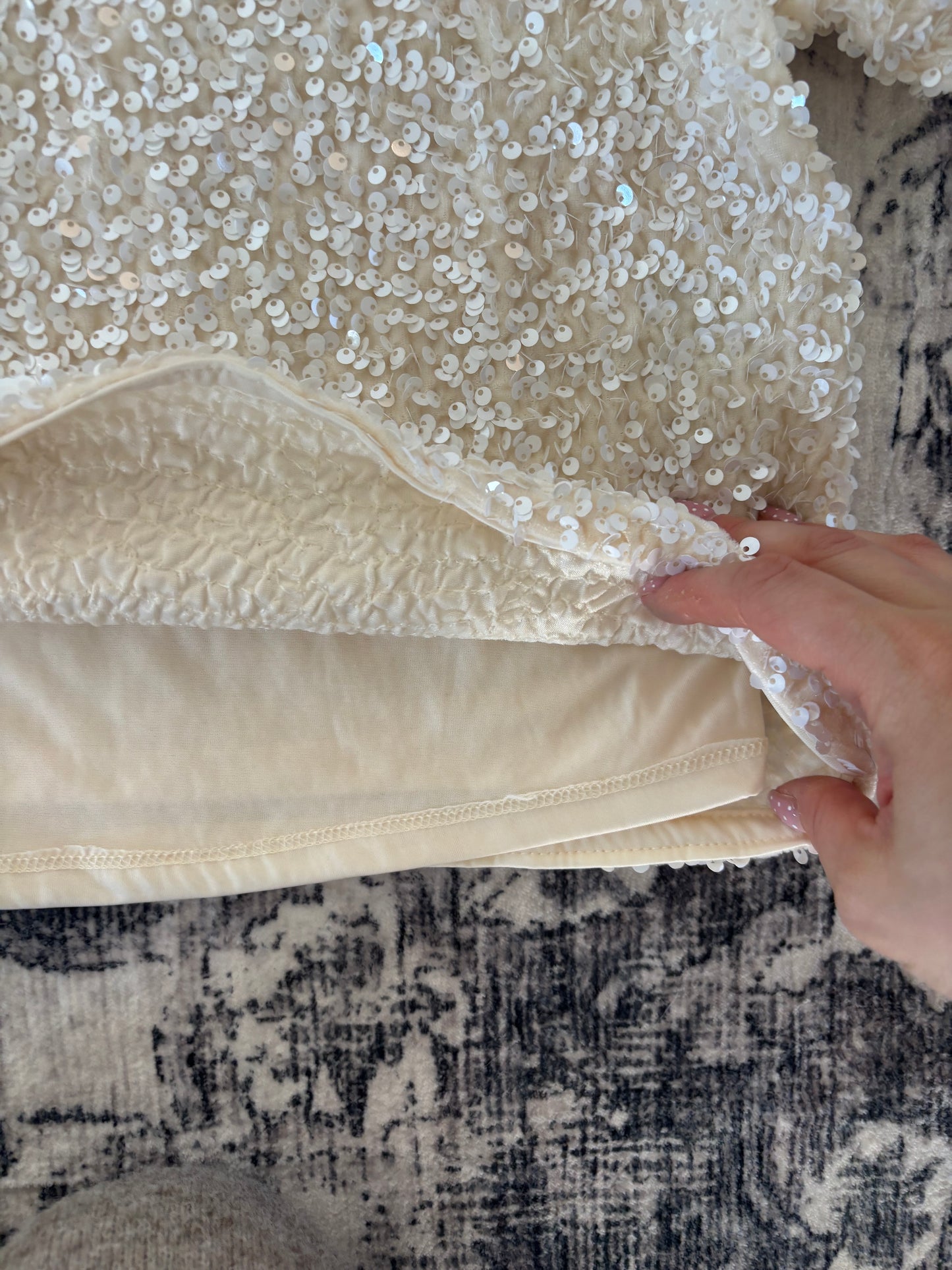 H&M Sequined Mock Neck Top  | Large (N104N19)