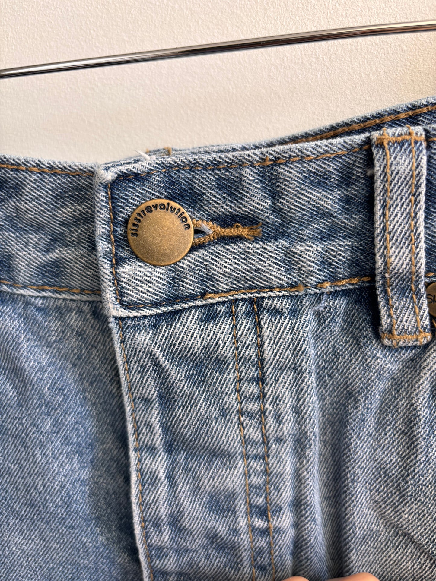 Sisstrevolution Denim shorts with Freyed Hem | 28