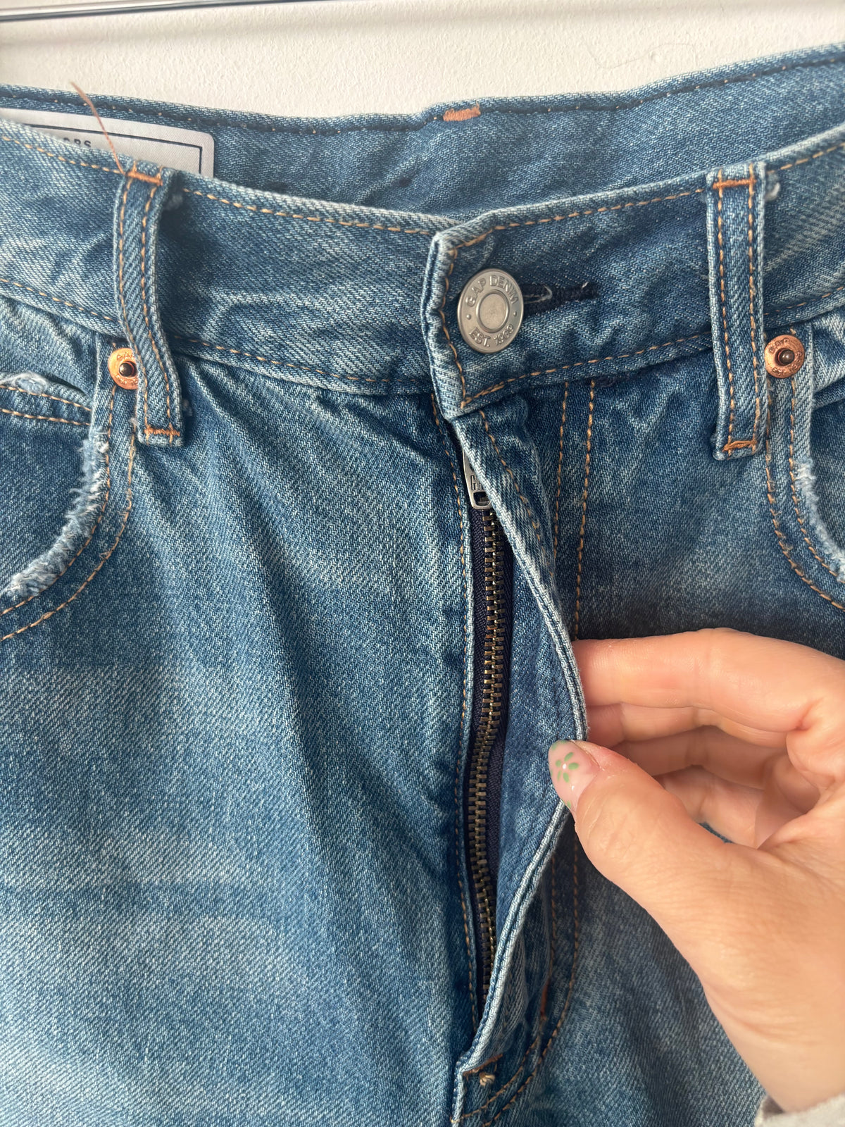 Gap High Rise Barrel Jeans | Sz 28