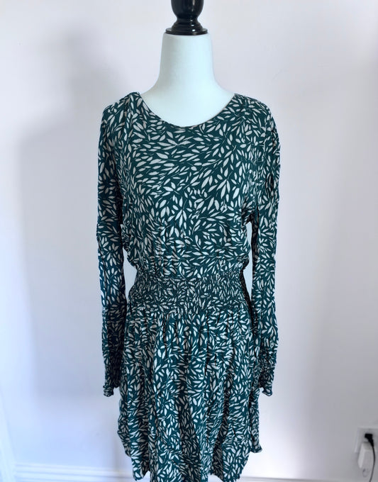 Apricot Silhouette Leaf Smocked Dress | Sz 10 (Large)