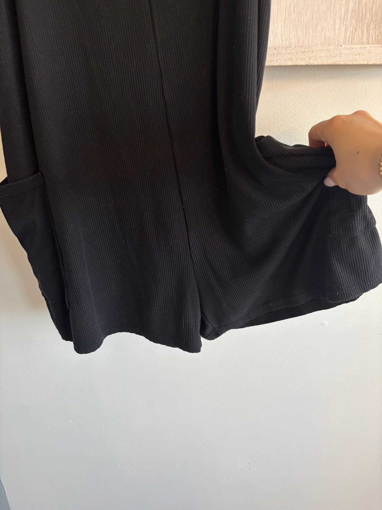 Paper Label Rib Relaxed Romper | Medium
