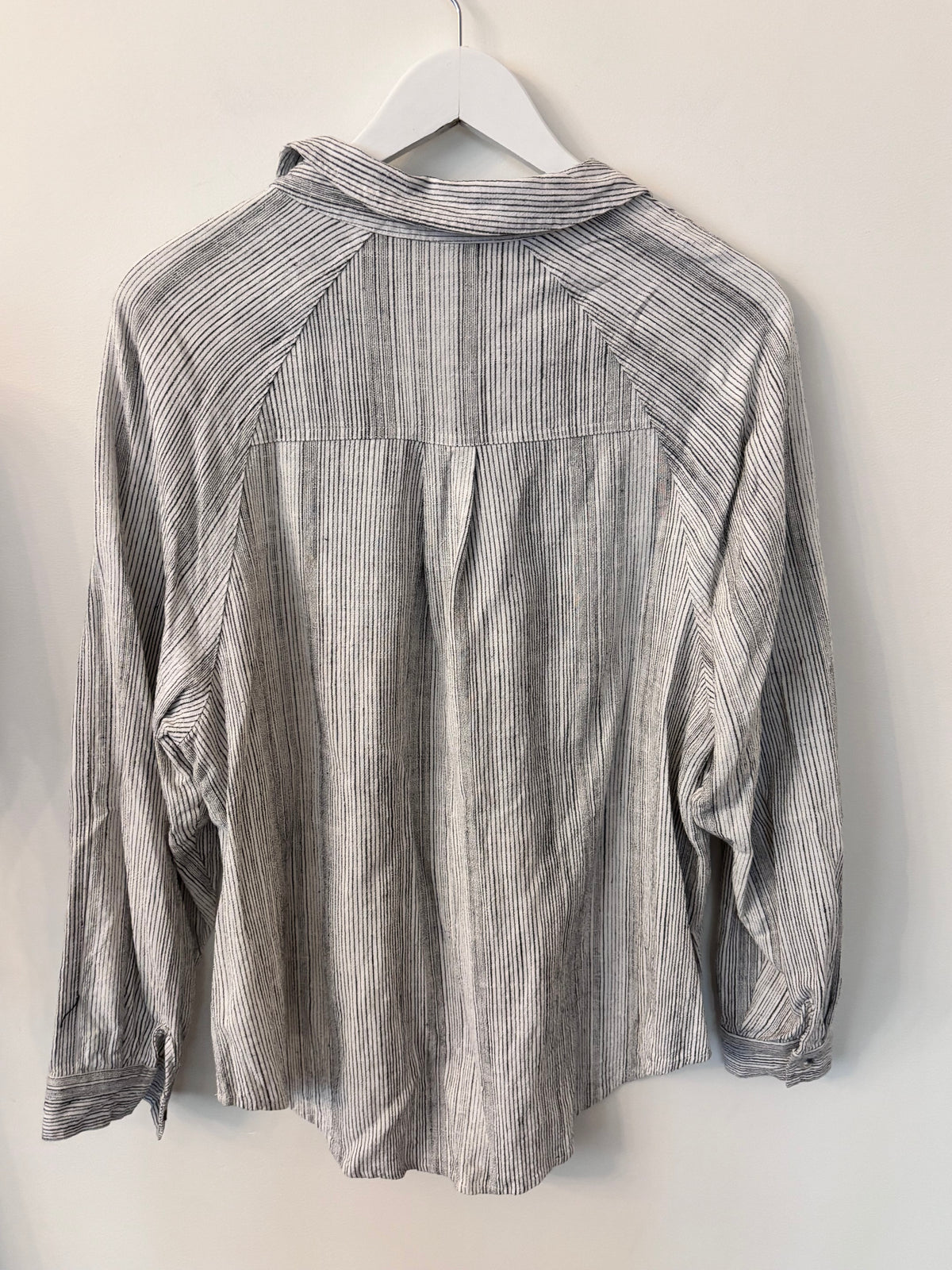 Gentle Fawn Linen Blend Button Down Top | Sz Medium