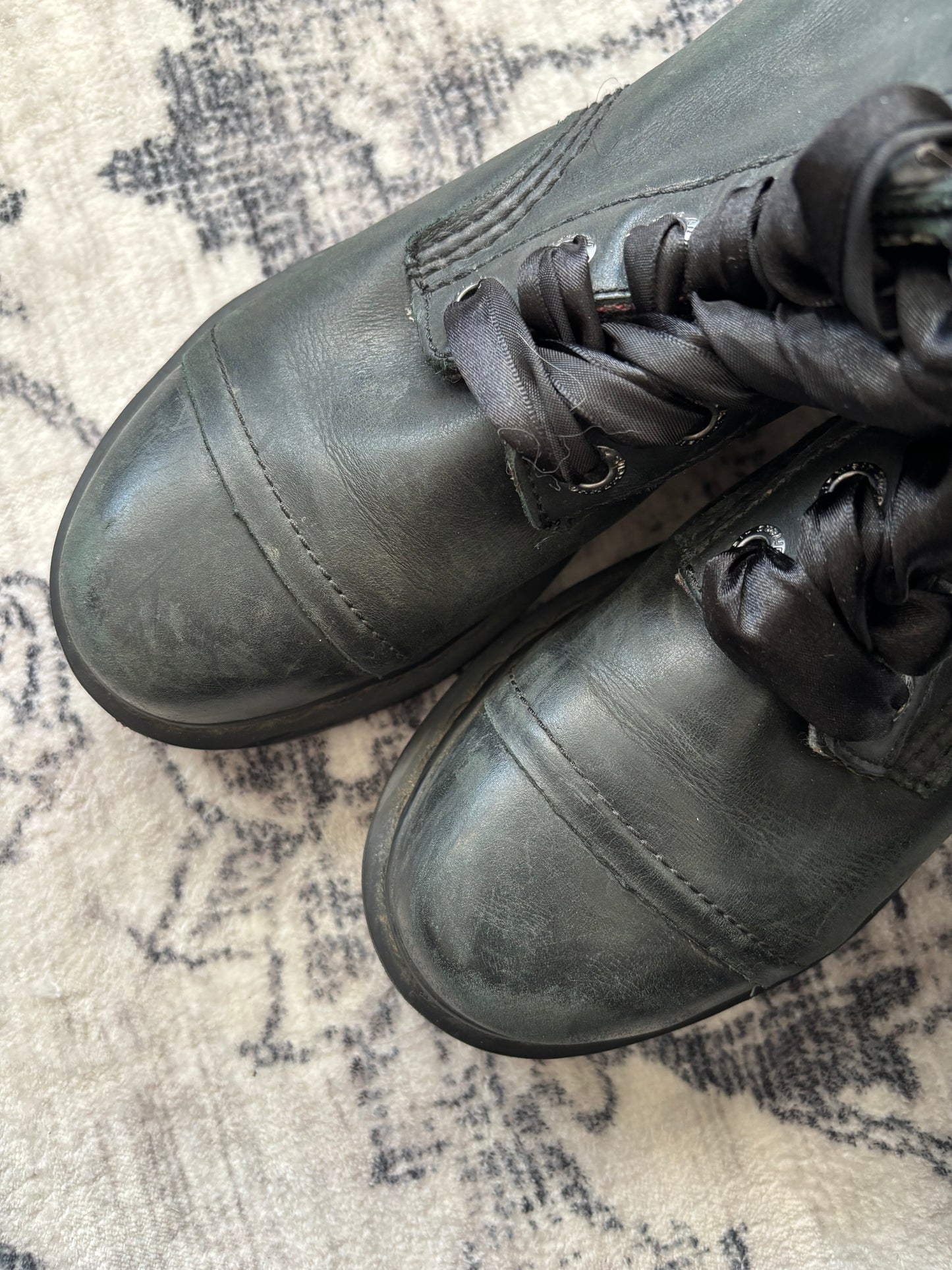 Dr Martin's 12 Eye Triumph 1914 Fold Over Boot | Sz 7.5 (38)