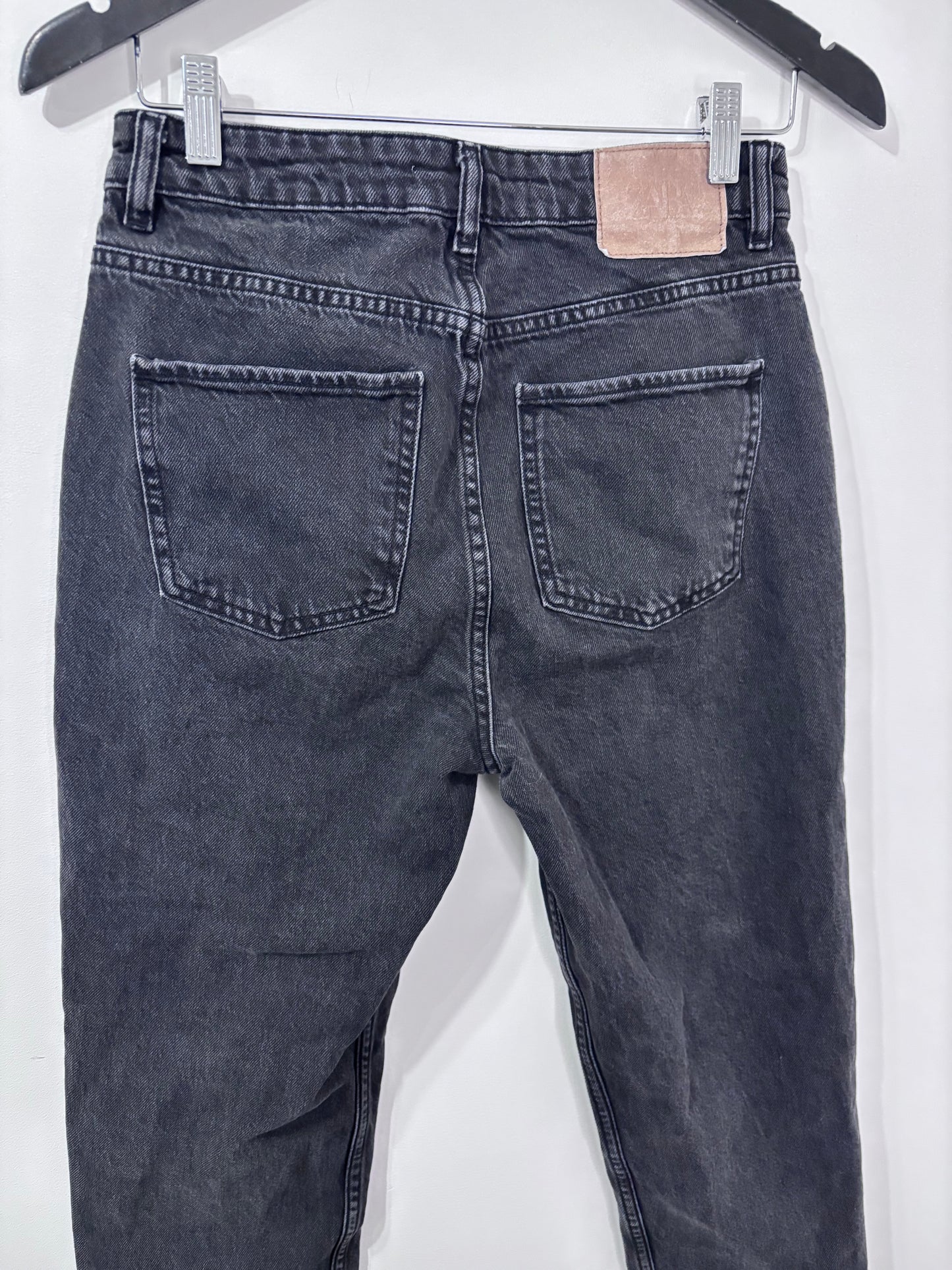 Zara Black Straight Leg Denim | Sz 8 / 29 (M160K6)
