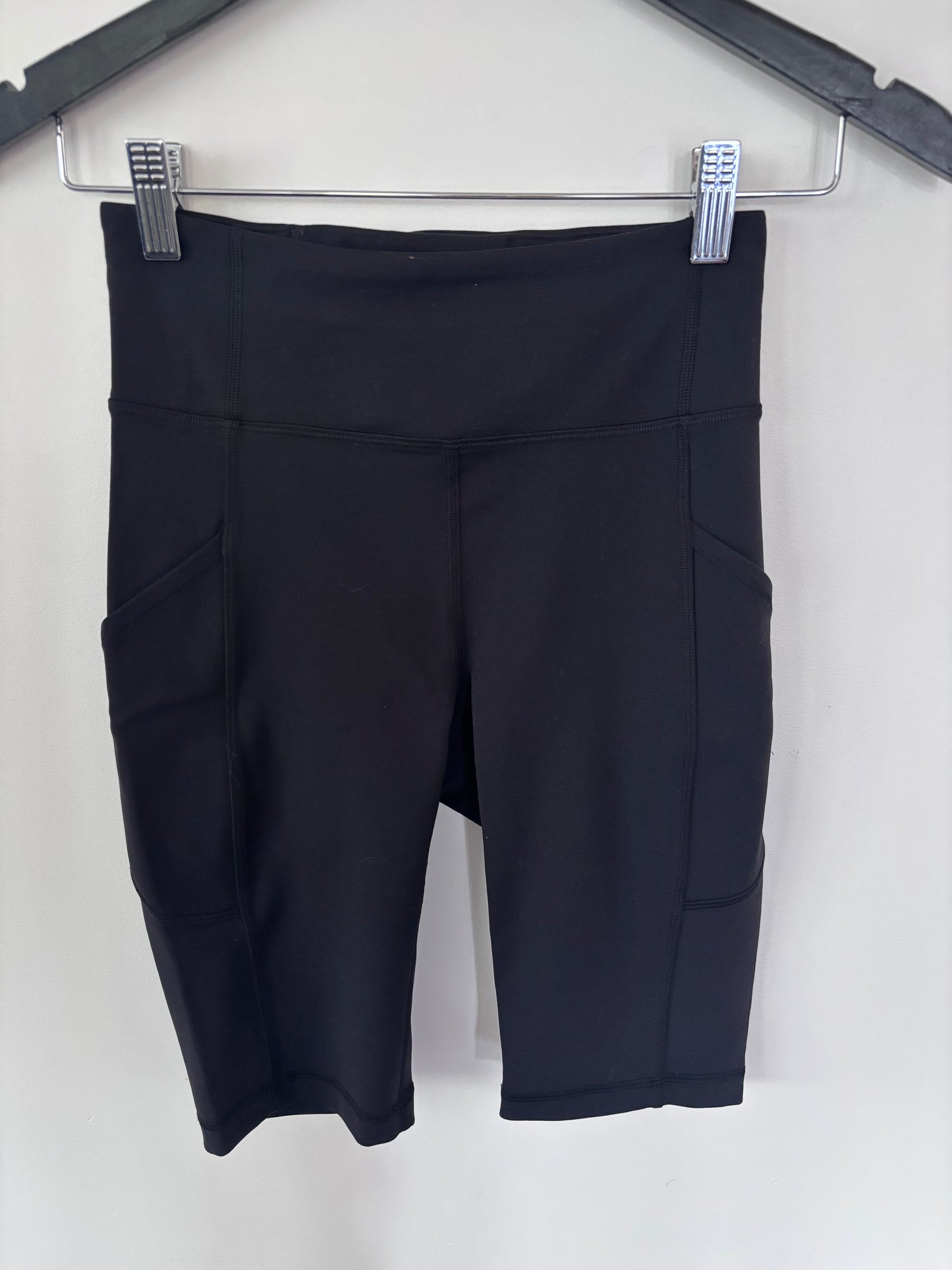 Lululemon Invigorate High-Rise Short 10" in Black | Sz 4