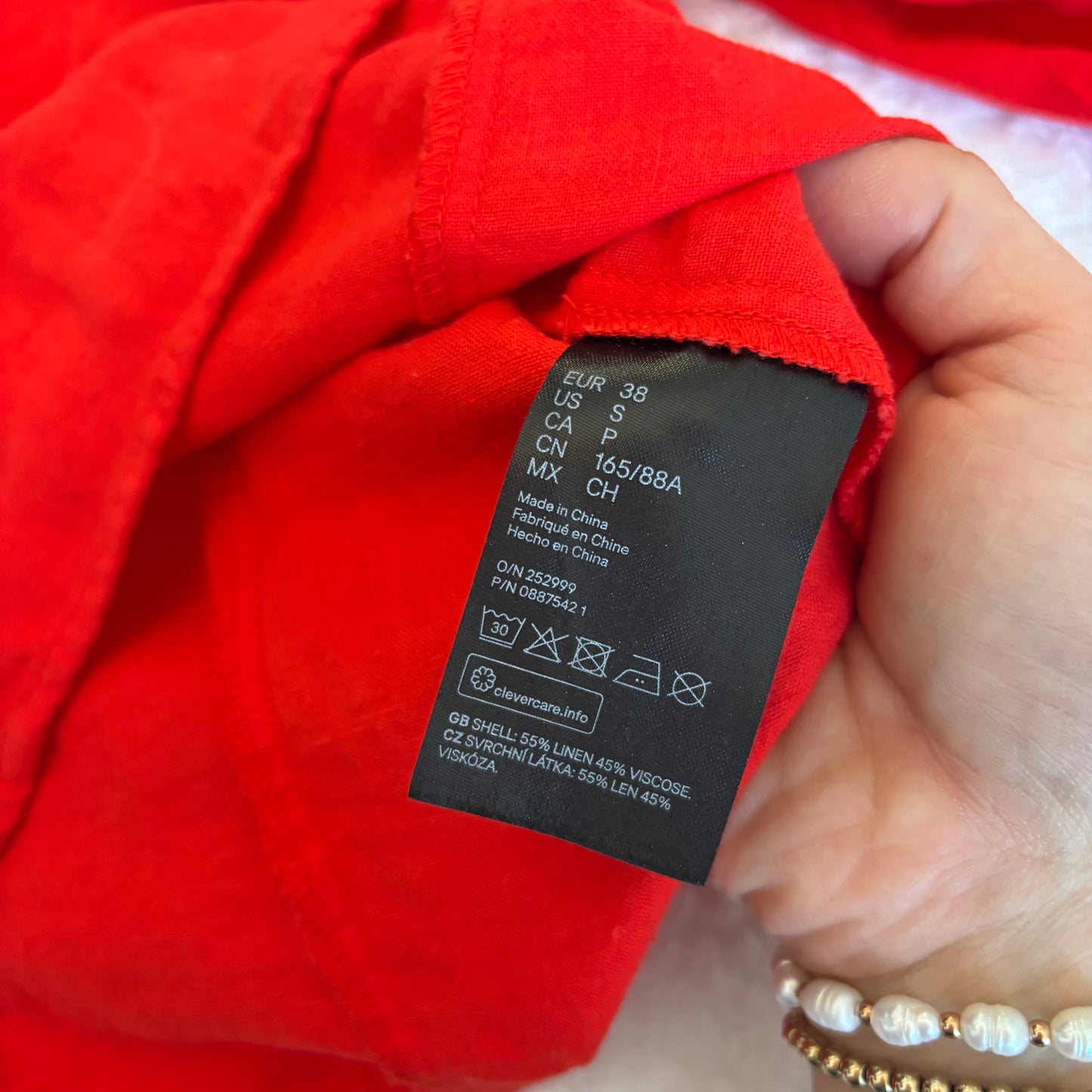 H&M Red Puff Sleeve Blouse | Small (O96P3)