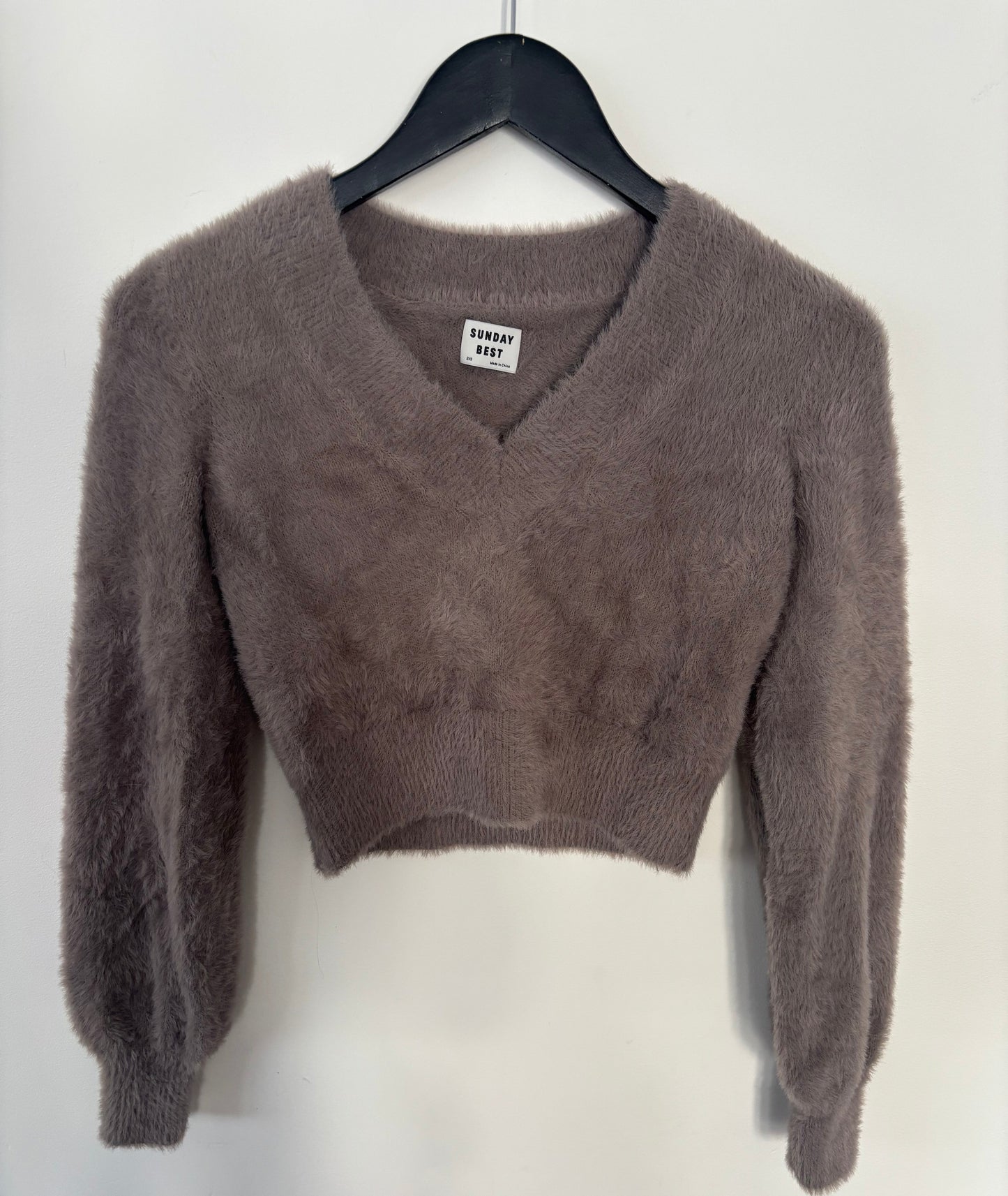 Sunday Best / Aritzia Kitten V-neck Sweater | XXS (N243A22)