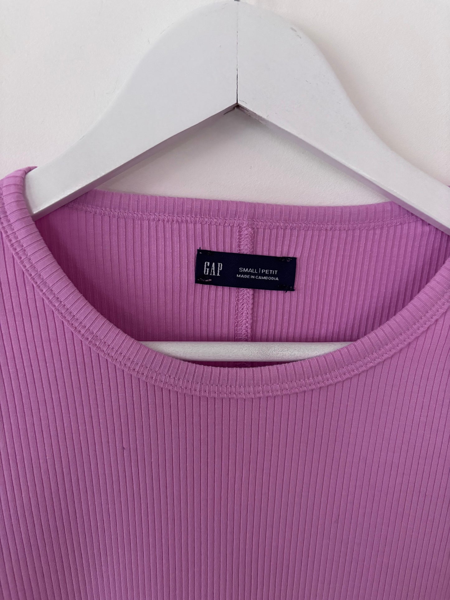 Gap NWT Pink Ribbed Crewneck Top | Sz Small