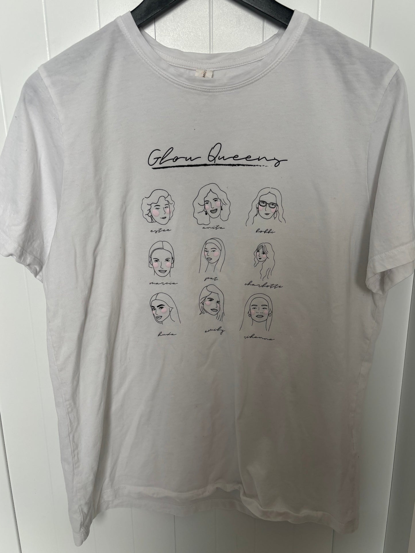 Glow Queens Soft T Shirt | Medium