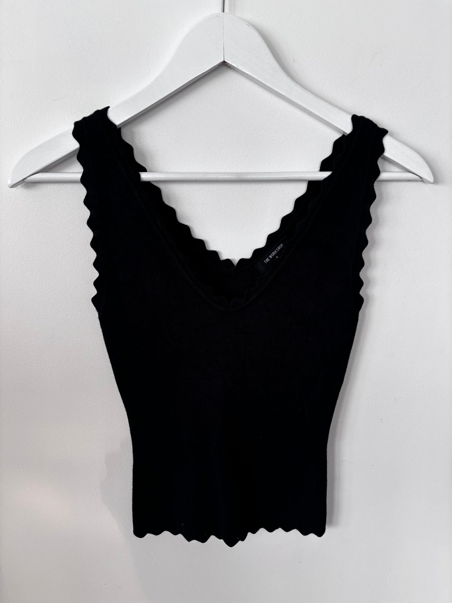 Workshop Black Scalloped Tank | Sz Small