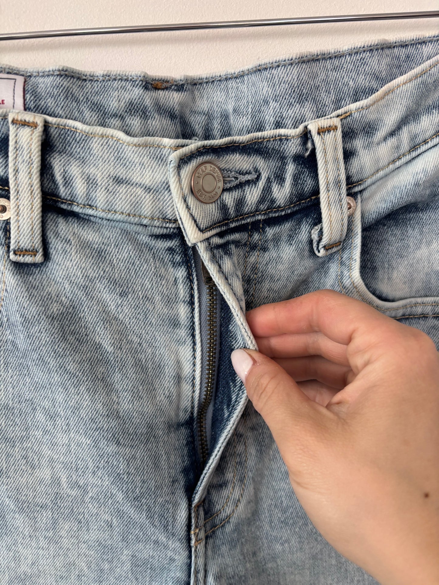 Gap High Rise Stride Ankle Jeans | Sz 27