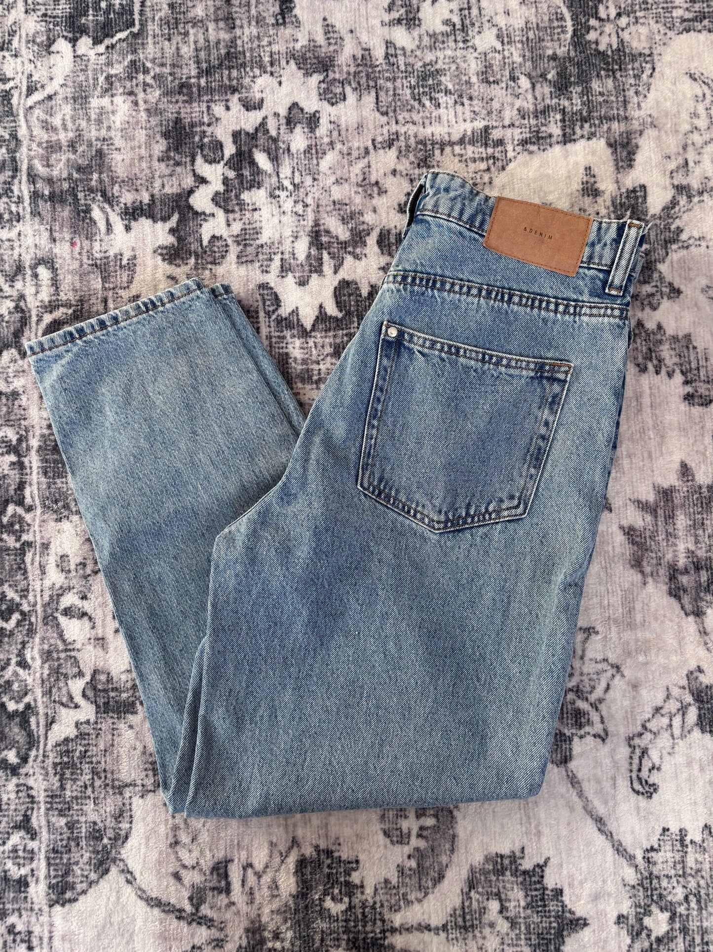 H&M &Denim Loose Ankle Mom Jeans | Sz 6 (J116BC5)